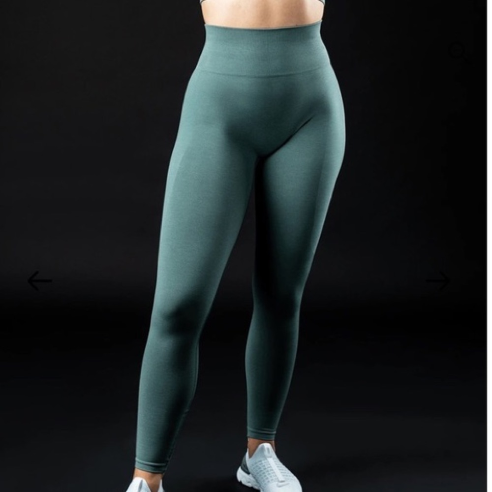 ISO NOMADIC BLUE;ALPHALETE AMPLIFY LEGGINGS: SMALL - Picture 1 of 1